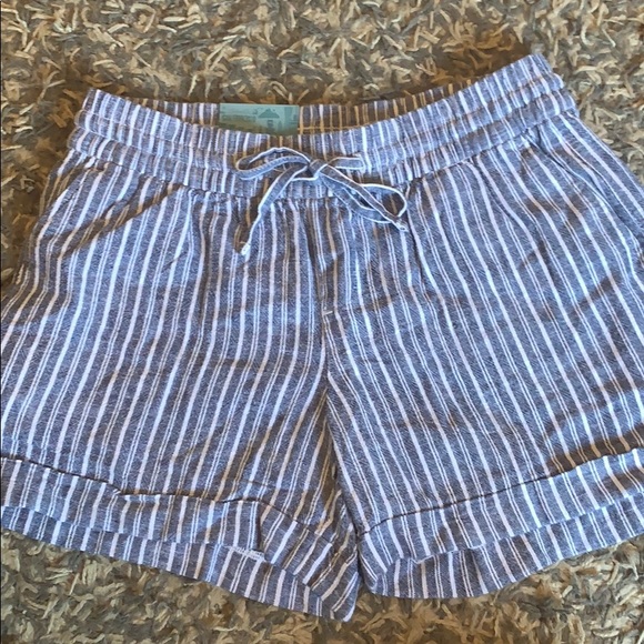 Old Navy Linen Shorts NWT! - Picture 2 of 4